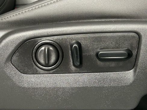 Used 2021 Chevrolet Silverado 2500 LTZ w/ LTZ Plus Package image 12