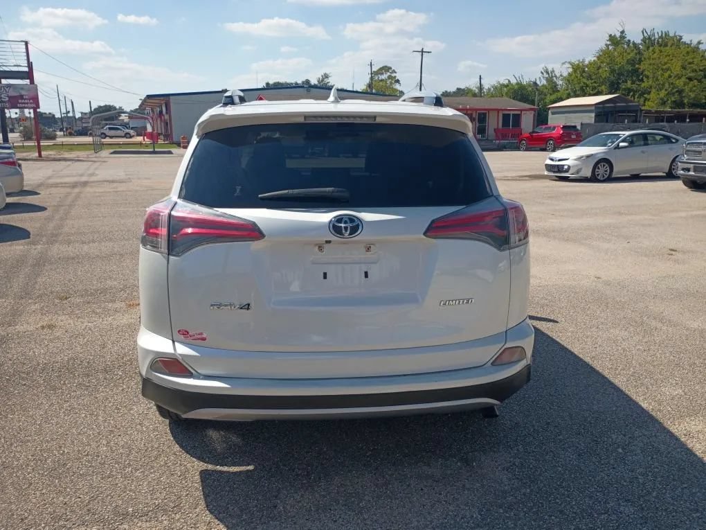 Used 2018 Toyota RAV4 Limited FWD image 4