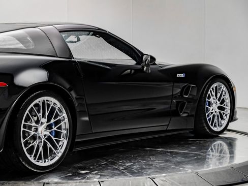 Used 2010 Chevrolet Corvette ZR1 w/ Preferred Equipment Group image 19