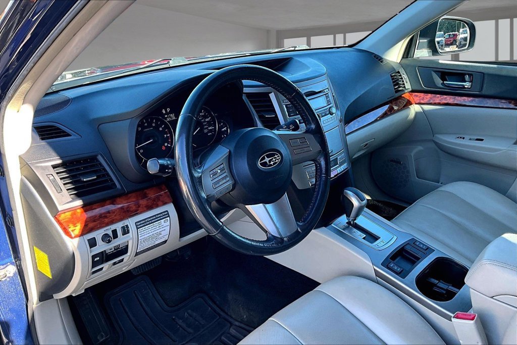 Used 2011 Subaru Outback 2.5i Limited AWD/4WD image 14