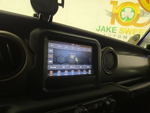 Certified 2018 Jeep Wrangler Unlimited Sport S AWD/4WD image 20