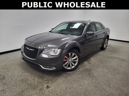 Used 2015 Chrysler 300 Limited w/ Driver Convenience Group image 1
