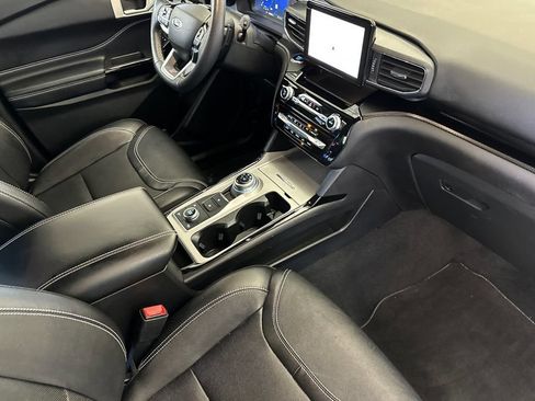 Used 2023 Ford Explorer ST w/ Equipment Group 401A AWD/4WD image 17