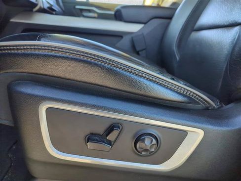 Used 2020 RAM 1500 Laramie RWD image 10