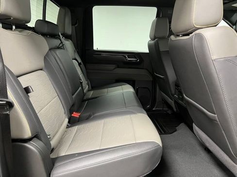 Used 2024 Chevrolet Silverado 2500 ZR2 w/ Technology Package image 56