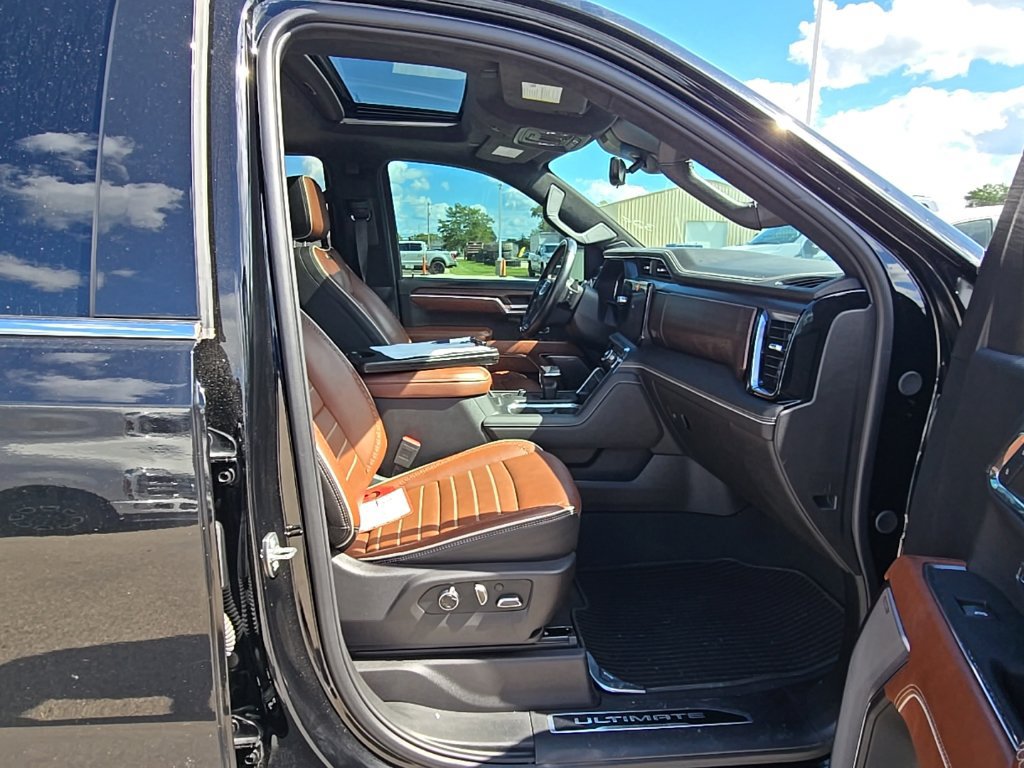 Used 2024 GMC Sierra 1500 Denali Ultimate AWD/4WD image 8