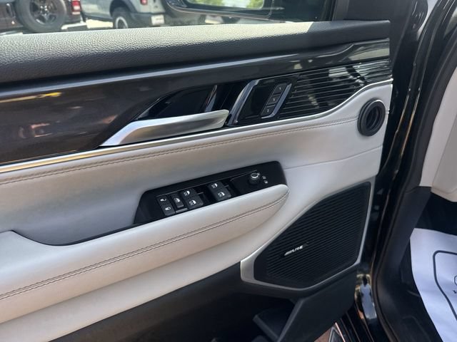 Used 2023 Jeep Wagoneer 2WD image 13