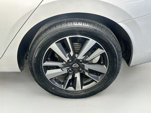 Used 2024 Nissan Versa S w/ S Plus Package FWD image 11