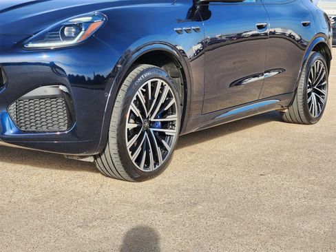 Used 2023 Maserati Grecale Modena image 12