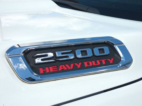 Used 2023 RAM 2500 Tradesman w/ Chrome Appearance Group image 32