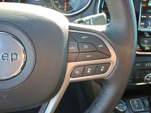 Certified 2019 Jeep Cherokee High Altitude AWD/4WD image 18