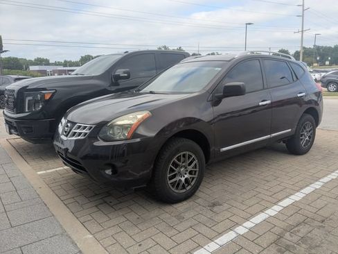 Used 2015 Nissan Rogue S w/ Convenience Package AWD/4WD image 1