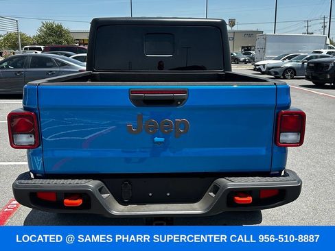 Used 2023 Jeep Gladiator Mojave w/ Cold Weather Group AWD/4WD image 9