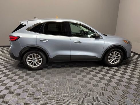 Used 2022 Ford Escape SE w/ Convenience Package FWD image 7