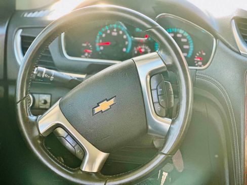 Used 2014 Chevrolet Traverse LT image 10