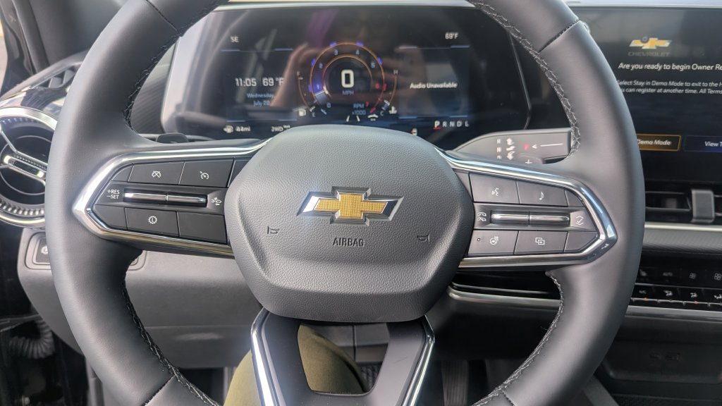 New 2027 Chevrolet Equinox LT w/ Convenience Package II AWD/4WD image 10
