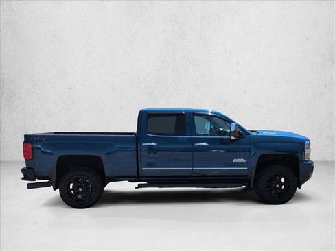 Used 2018 Chevrolet Silverado 2500 High Country AWD/4WD image 9
