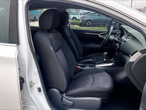Certified 2019 Nissan Sentra SV image 8