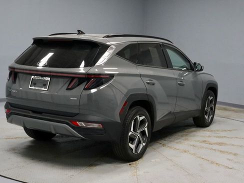 Certified 2024 Hyundai Tucson Limited AWD/4WD image 11