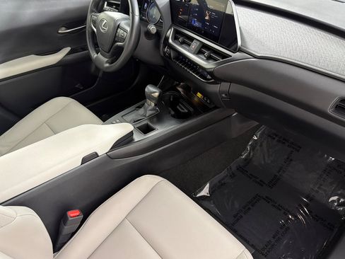 Used 2023 Lexus UX 250h FWD w/ Accessory Package (Z2) image 15