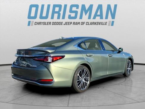 Used 2024 Lexus ES 300h w/ Premium Package image 3