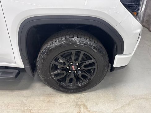 New 2026 GMC Sierra 1500 Elevation w/ Elevation Premium Package AWD/4WD image 4