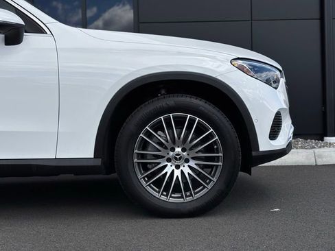 Used 2026 Mercedes-Benz GLC 300 4MATIC image 12