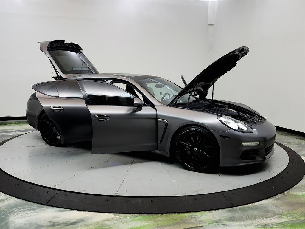 Used 2014 Porsche Panamera 4 AWD/4WD image 10