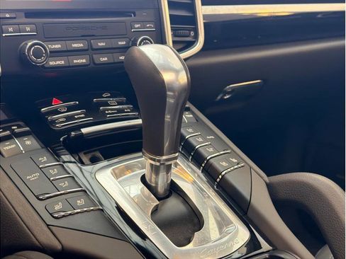 Used 2017 Porsche Cayenne Platinum Edition image 15