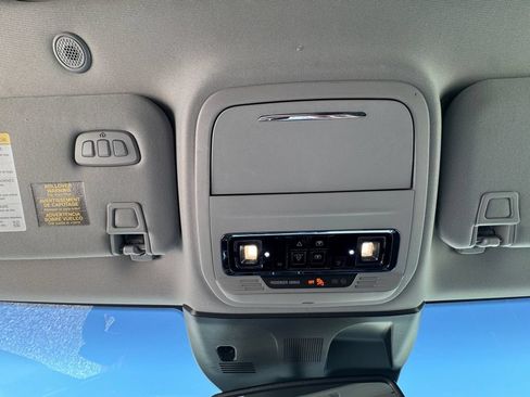 Used 2022 Lincoln Corsair AWD w/ Premium Package image 29