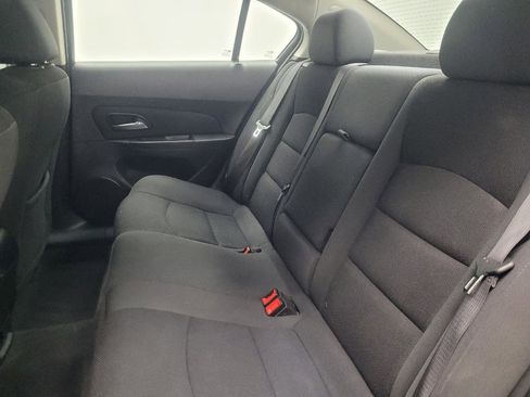 Used 2016 Chevrolet Cruze LT image 18