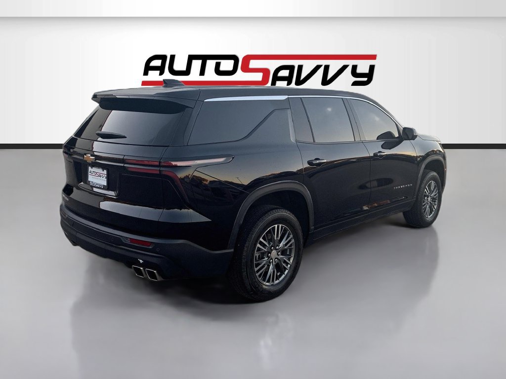 Used 2024 Chevrolet Traverse LS FWD image 7