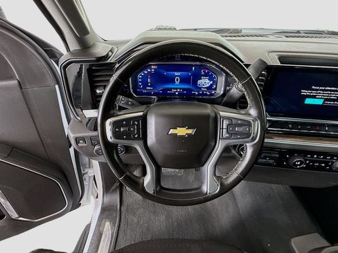 Used 2025 Chevrolet Silverado 2500 LT AWD/4WD image 11