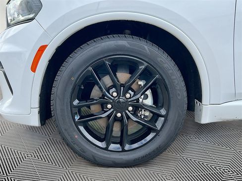 Used 2024 Dodge Durango GT image 33