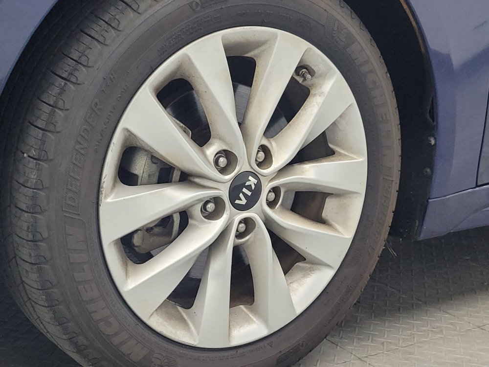 Used 2018 Kia Optima LX w/ 17" Alloy Wheels Package FWD image 31