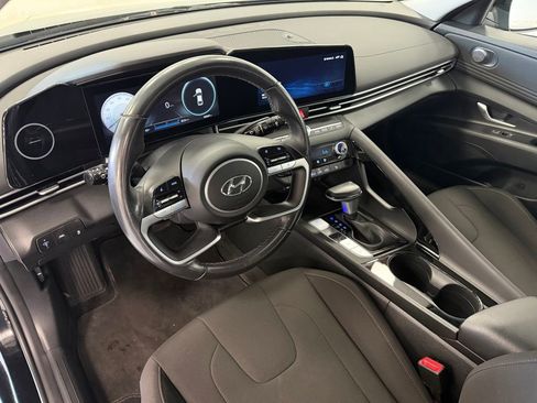 Certified 2023 Hyundai Elantra SEL w/ Convenience Package image 12