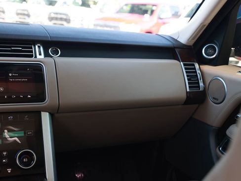 Used 2018 Land Rover Range Rover HSE image 26