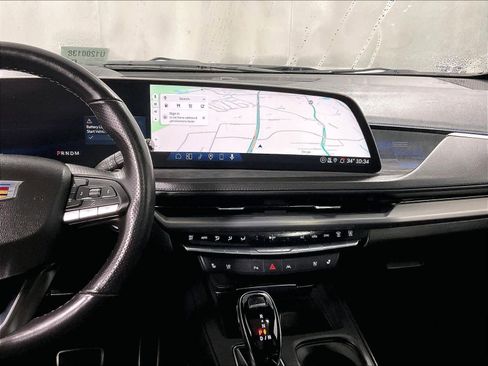 Used 2025 Cadillac XT4 Sport image 18