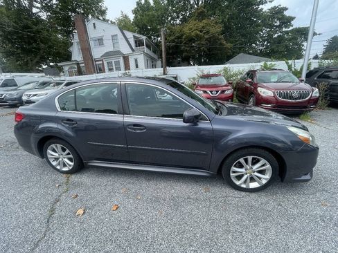 Used 2014 Subaru Legacy 2.5i Premium AWD/4WD image 4