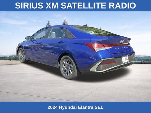 Used 2024 Hyundai Elantra SEL FWD image 3