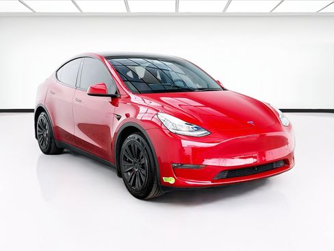 Used 2023 Tesla Model Y Long Range AWD/4WD image 3