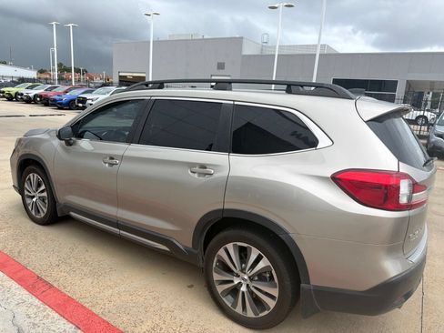 Used 2020 Subaru Ascent Limited w/ Popular Package #2A AWD/4WD image 2