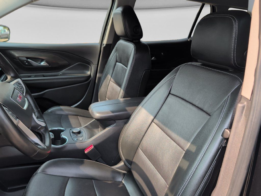 Used 2024 GMC Terrain SLT AWD/4WD image 17