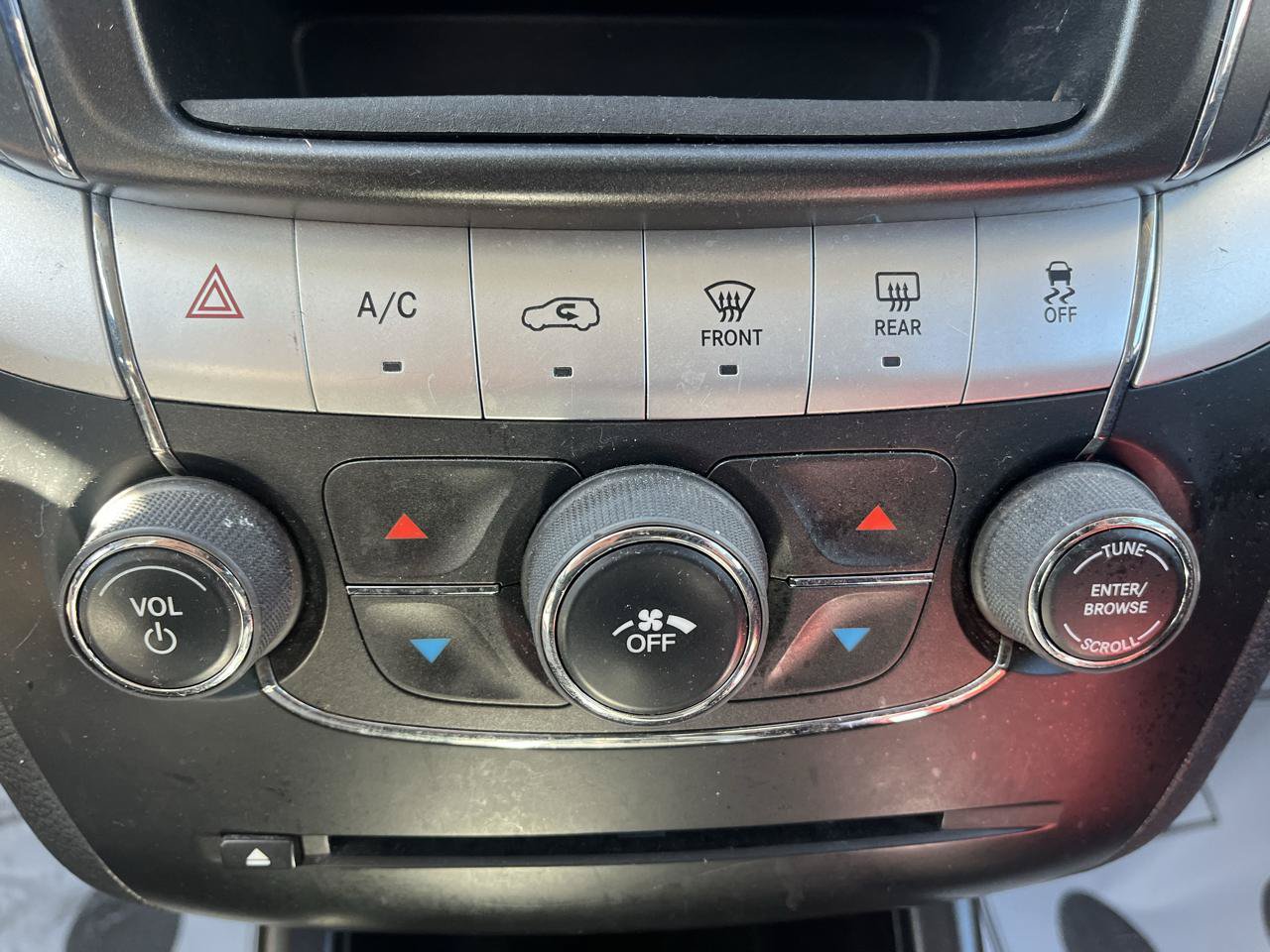 Used 2013 Dodge Journey SXT w/ Flexible Seating Group FWD image 11