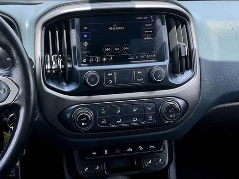 Used 2022 Chevrolet Colorado Z71 AWD/4WD image 10