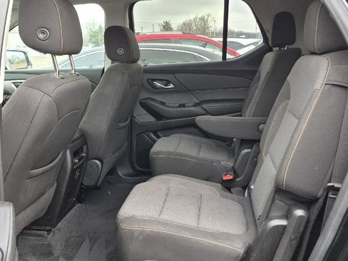 Used 2020 Chevrolet Traverse LT image 6