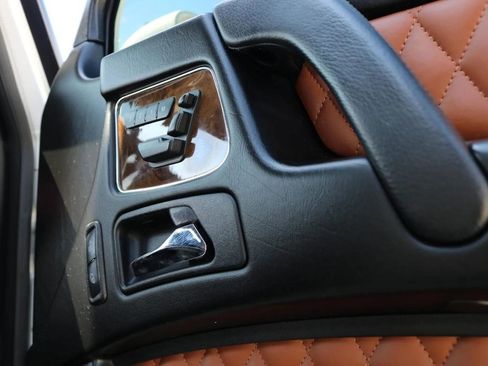 Used 2016 Mercedes-Benz G 63 AMG 4MATIC image 29