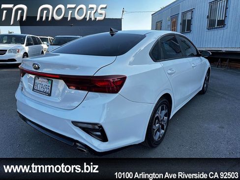 Used 2020 Kia Forte LXS FWD image 19