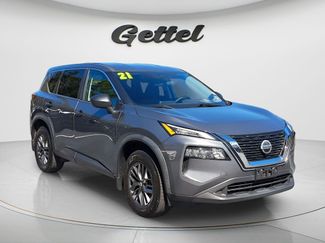 Used 2021 Nissan Rogue S video 2