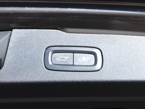 Used 2025 Volvo V60 B5 Cross Country Plus AWD/4WD image 41